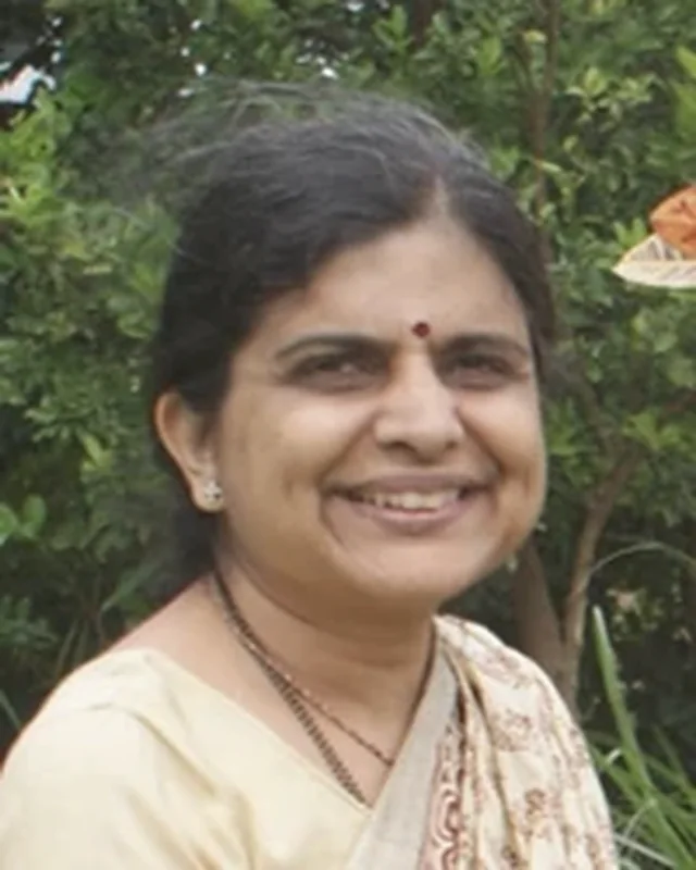 Portrait of Uma Trasi, nutritionist and clinical dietitian
